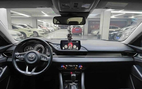 Mazda 6, 2021 год, 1 800 000 рублей, 9 фотография