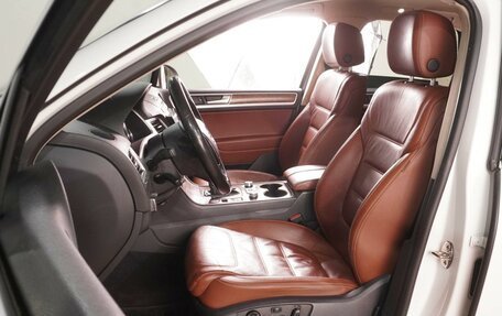 Volkswagen Touareg III, 2016 год, 2 864 000 рублей, 10 фотография