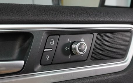 Volkswagen Touareg III, 2016 год, 2 864 000 рублей, 24 фотография