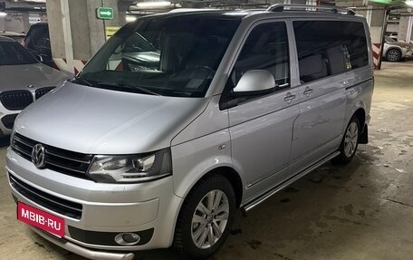 Volkswagen Multivan T5, 2012 год, 3 300 000 рублей, 2 фотография