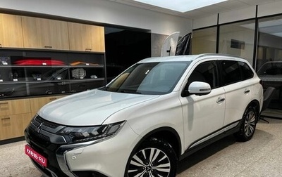Mitsubishi Outlander III рестайлинг 3, 2021 год, 2 830 000 рублей, 1 фотография