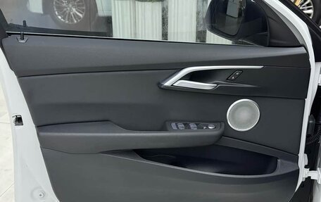 BMW 1 серия, 2023 год, 2 400 000 рублей, 11 фотография