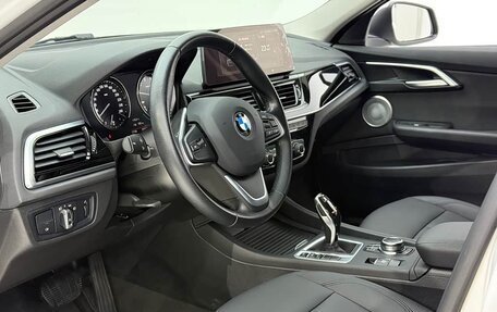 BMW 1 серия, 2023 год, 2 400 000 рублей, 13 фотография