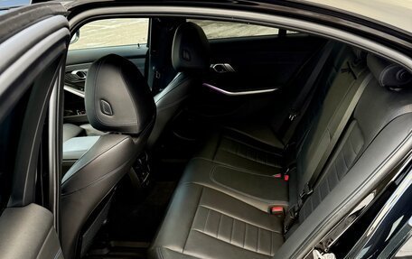 BMW 3 серия, 2021 год, 5 000 000 рублей, 17 фотография