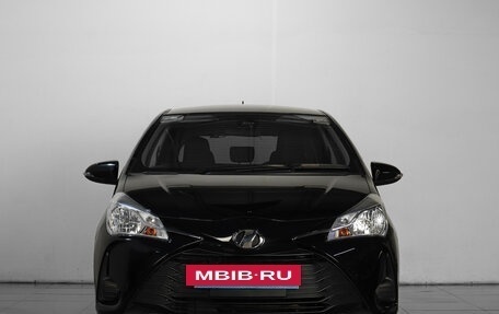 Toyota Vitz, 2019 год, 1 199 000 рублей, 2 фотография