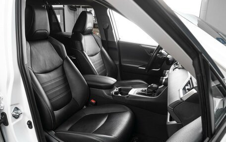 Toyota RAV4, 2021 год, 3 929 000 рублей, 11 фотография