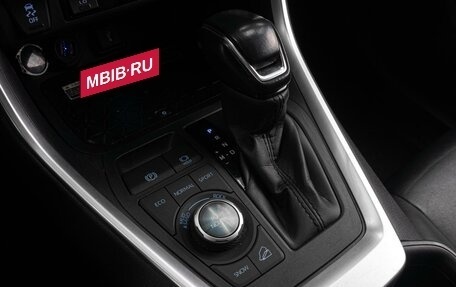 Toyota RAV4, 2021 год, 3 929 000 рублей, 15 фотография