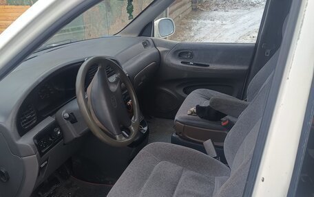 KIA Carnival III, 2000 год, 200 000 рублей, 4 фотография