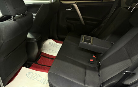 Toyota RAV4, 2016 год, 2 090 000 рублей, 21 фотография