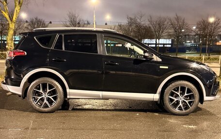 Toyota RAV4, 2017 год, 2 300 000 рублей, 8 фотография