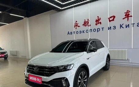 Volkswagen T-Roc I, 2022 год, 1 490 500 рублей, 1 фотография