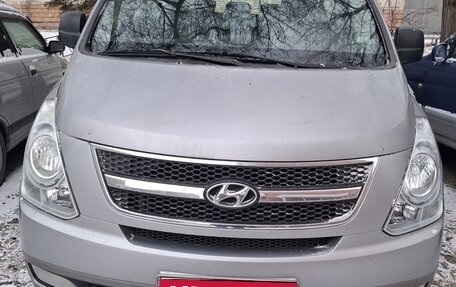 Hyundai H-1 II рестайлинг, 2010 год, 1 650 000 рублей, 1 фотография