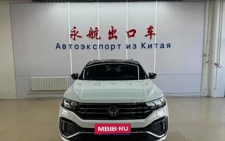 Volkswagen T-Roc I, 2022 год, 1 490 500 рублей, 2 фотография