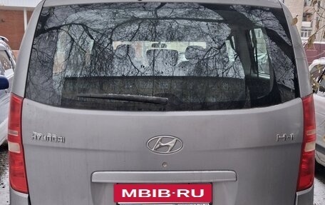 Hyundai H-1 II рестайлинг, 2010 год, 1 650 000 рублей, 3 фотография