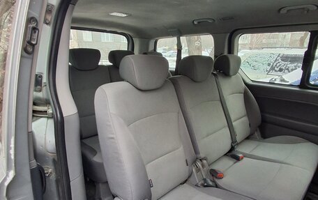 Hyundai H-1 II рестайлинг, 2010 год, 1 650 000 рублей, 10 фотография