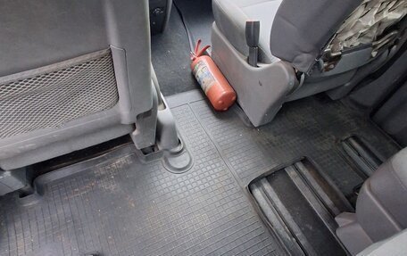 Hyundai H-1 II рестайлинг, 2010 год, 1 650 000 рублей, 8 фотография