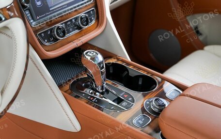 Bentley Bentayga I, 2018 год, 11 790 000 рублей, 8 фотография