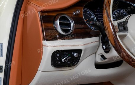 Bentley Bentayga I, 2018 год, 11 790 000 рублей, 11 фотография