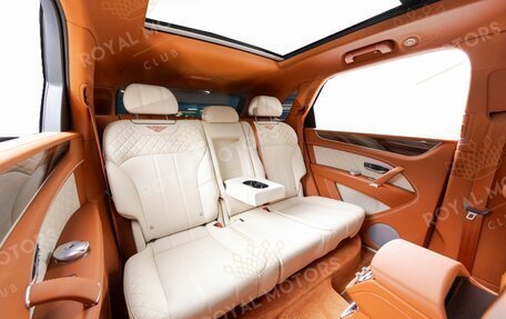 Bentley Bentayga I, 2018 год, 11 790 000 рублей, 14 фотография