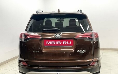 Toyota RAV4, 2018 год, 2 750 000 рублей, 9 фотография