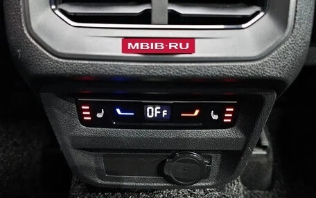 Volkswagen Tiguan II, 2022 год, 2 390 000 рублей, 14 фотография