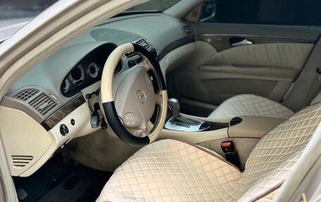 Mercedes-Benz E-Класс, 2004 год, 399 999 рублей, 8 фотография