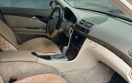 Mercedes-Benz E-Класс, 2004 год, 399 999 рублей, 11 фотография