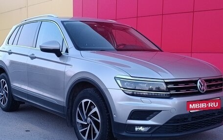 Volkswagen Tiguan II, 2018 год, 2 650 000 рублей, 3 фотография