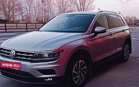 Volkswagen Tiguan II, 2018 год, 2 650 000 рублей, 2 фотография