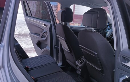 Volkswagen Tiguan II, 2018 год, 2 650 000 рублей, 12 фотография