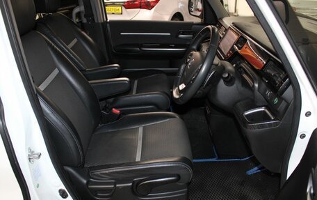 Honda Stepwgn IV, 2016 год, 1 857 000 рублей, 9 фотография