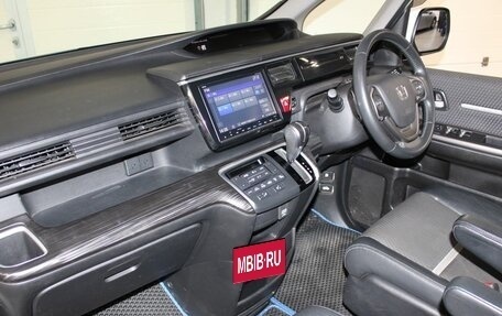 Honda Stepwgn IV, 2016 год, 1 857 000 рублей, 14 фотография