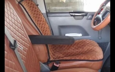 Volkswagen Transporter T5 рестайлинг, 2004 год, 1 000 000 рублей, 1 фотография