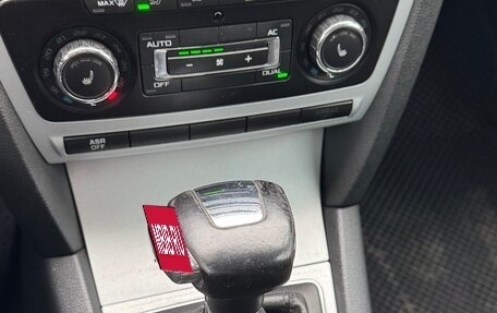 Skoda Octavia, 2011 год, 870 000 рублей, 13 фотография