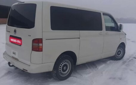 Volkswagen Transporter T5 рестайлинг, 2004 год, 1 000 000 рублей, 8 фотография