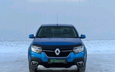Renault Logan II, 2019 год, 1 040 000 рублей, 2 фотография