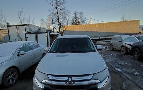 Mitsubishi Outlander III рестайлинг 3, 2017 год, 1 650 000 рублей, 1 фотография