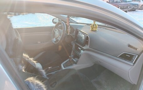 Hyundai Elantra VI рестайлинг, 2016 год, 1 400 000 рублей, 6 фотография