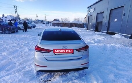 Hyundai Elantra VI рестайлинг, 2016 год, 1 400 000 рублей, 3 фотография