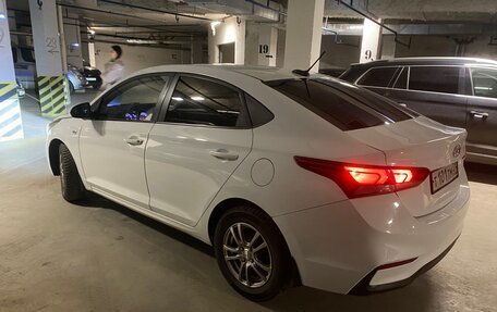 Hyundai Solaris II рестайлинг, 2017 год, 999 998 рублей, 3 фотография