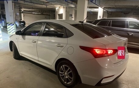 Hyundai Solaris II рестайлинг, 2017 год, 999 998 рублей, 2 фотография