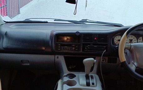 Mazda Bongo Friendee i рестайлинг, 2002 год, 850 000 рублей, 13 фотография