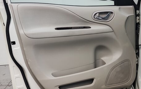 Nissan Serena IV, 2011 год, 1 350 000 рублей, 19 фотография