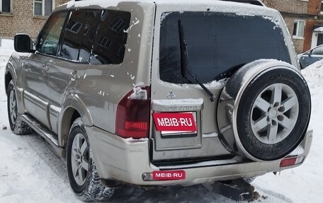 Mitsubishi Pajero III рестайлинг, 2004 год, 650 000 рублей, 3 фотография