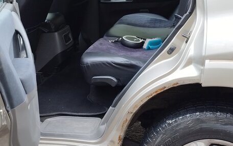 Mitsubishi Pajero III рестайлинг, 2004 год, 650 000 рублей, 13 фотография