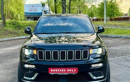 Jeep Grand Cherokee, 2018 год, 2 700 000 рублей, 2 фотография