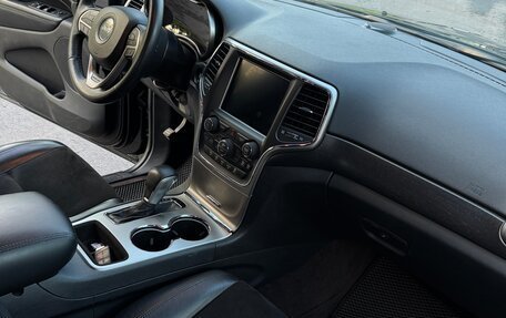 Jeep Grand Cherokee, 2018 год, 2 700 000 рублей, 19 фотография