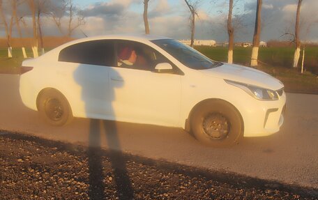 KIA Rio IV, 2019 год, 1 350 000 рублей, 3 фотография