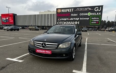 Mercedes-Benz C-Класс, 2010 год, 900 000 рублей, 1 фотография