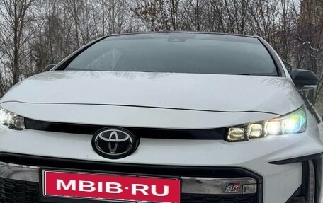 Toyota Prius IV XW50, 2019 год, 2 550 000 рублей, 1 фотография